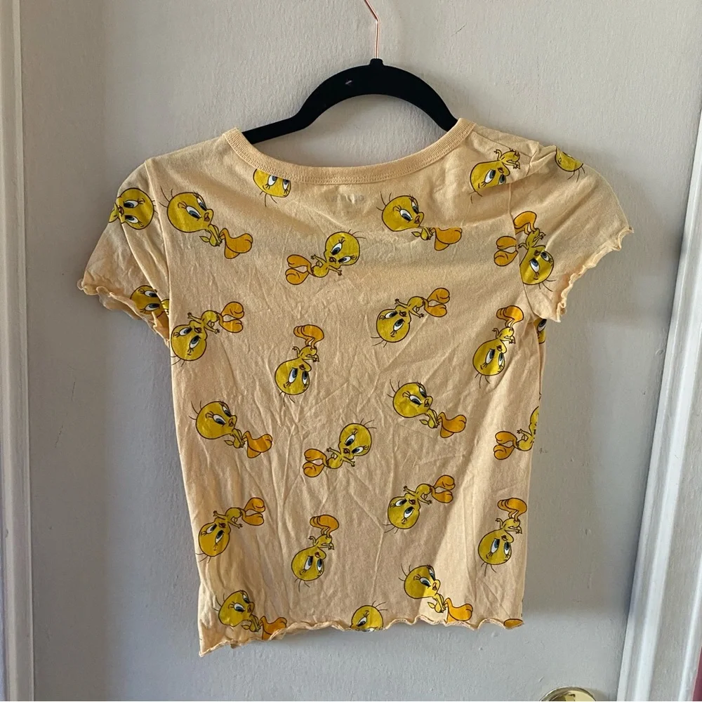 Old Navy Kid’s Yellow Tweety Bird Print T-shirt